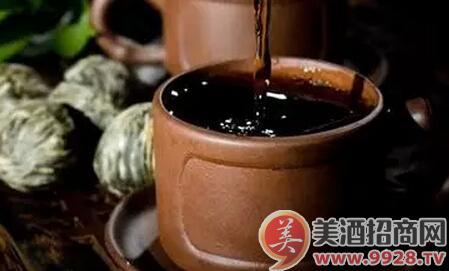 喝浓茶解酒吗 喝浓茶解酒是错上加错