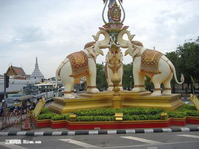 春节泰国游攻略 春节泰国旅游攻略之交通、餐饮