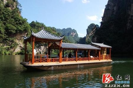 宝峰湖景区自助游 宝峰湖景区的景点介绍，去宝峰湖景区怎么坐车