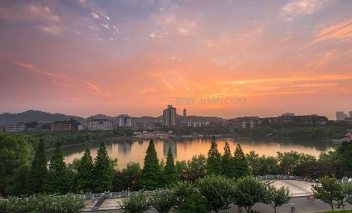 益阳景点介绍 益阳秀峰湖的景点介绍