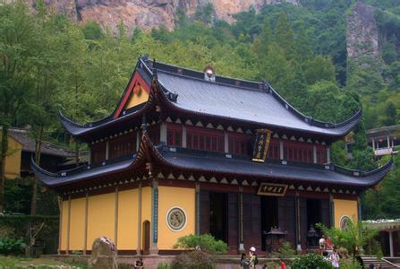 济南灵岩寺 济南灵岩寺的景点介绍，去灵岩寺怎么坐车