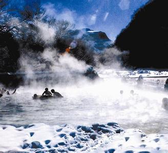 云南泡温泉 云南赏雪泡温泉两不误