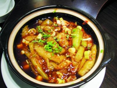 年夜饭之家常菜：鱼香茄子煲