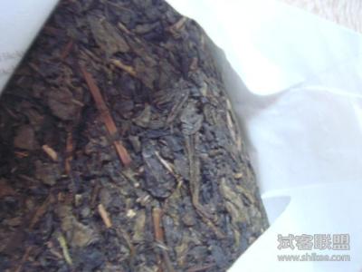 黑茶砖怎么弄开视频 黑茶茶砖怎么弄开