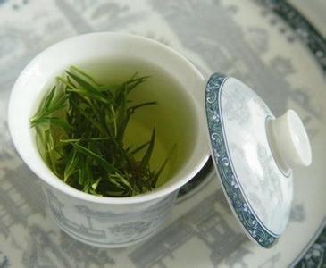 胃溃疡 绿茶 龙井绿茶三小杯，减少患胃溃疡的机率