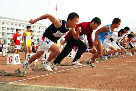 运动会加油稿：致100米运动员