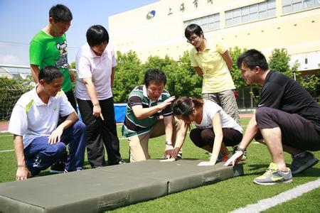 体育教师自我介绍范文 体育教师自我介绍