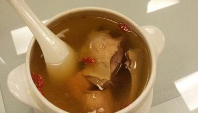 哺乳期喝鸽子汤下奶吗 鸽子汤能下奶吗