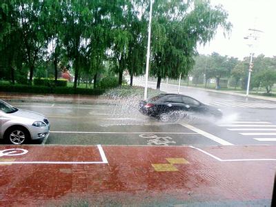 高速路开车技巧图解 下雨天高速路开车技巧