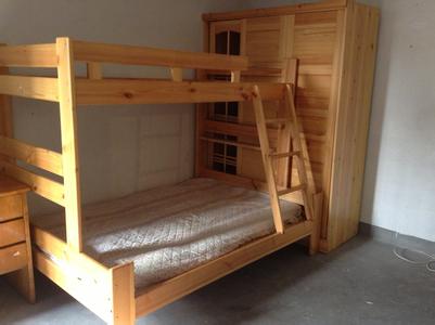 实木家具选购技巧 实木双层床价格大概多少 实木双层床的选购技巧