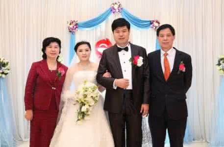 媒人婚礼致辞怎么说 儿子婚礼父母致辞怎么说