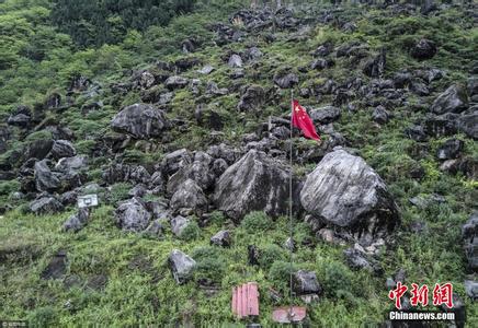 汶川地震母亲保护孩子 为汶川地震的孩子写一封信