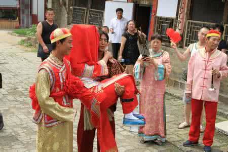 婚礼上媒人的讲话大气 婚礼上媒人的讲话