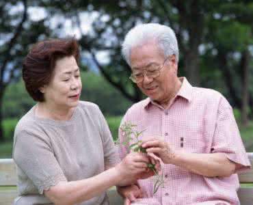 老人脑梗吃什么营养品 脑梗老人吃哪些营养品 脑梗老人吃的营养品有哪些