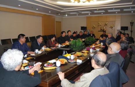 老干部座谈会主持词 春节老干部座谈会主持词