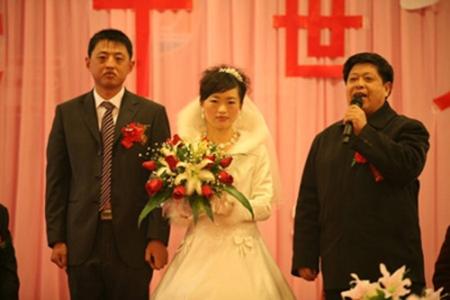 婚宴上男方父亲讲话 2017年婚宴男方父亲致辞